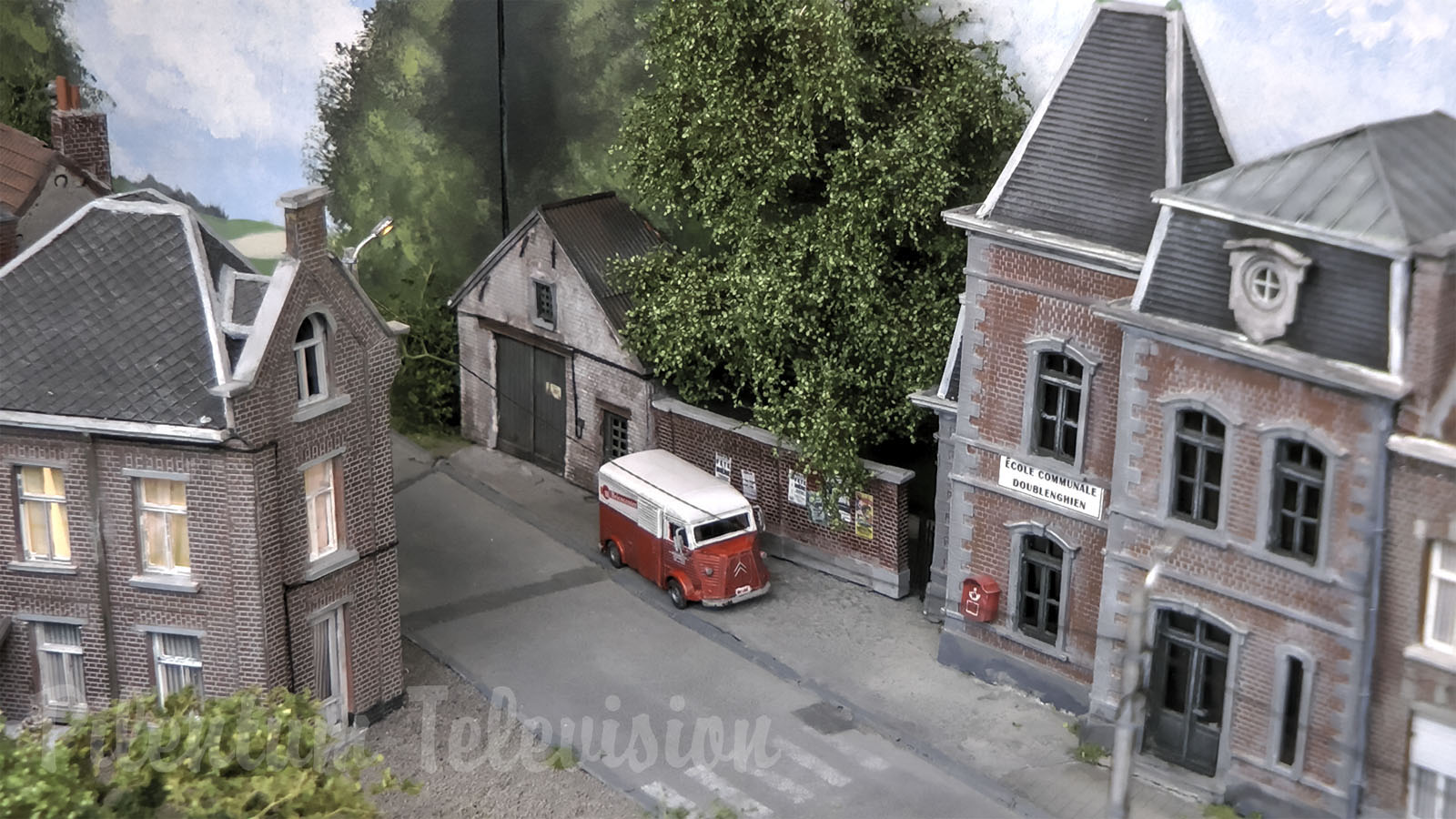 Maquette de trains miniatures à l’échelle HO de la Belgique - Diorama Doublenghien de Alan Jockmans