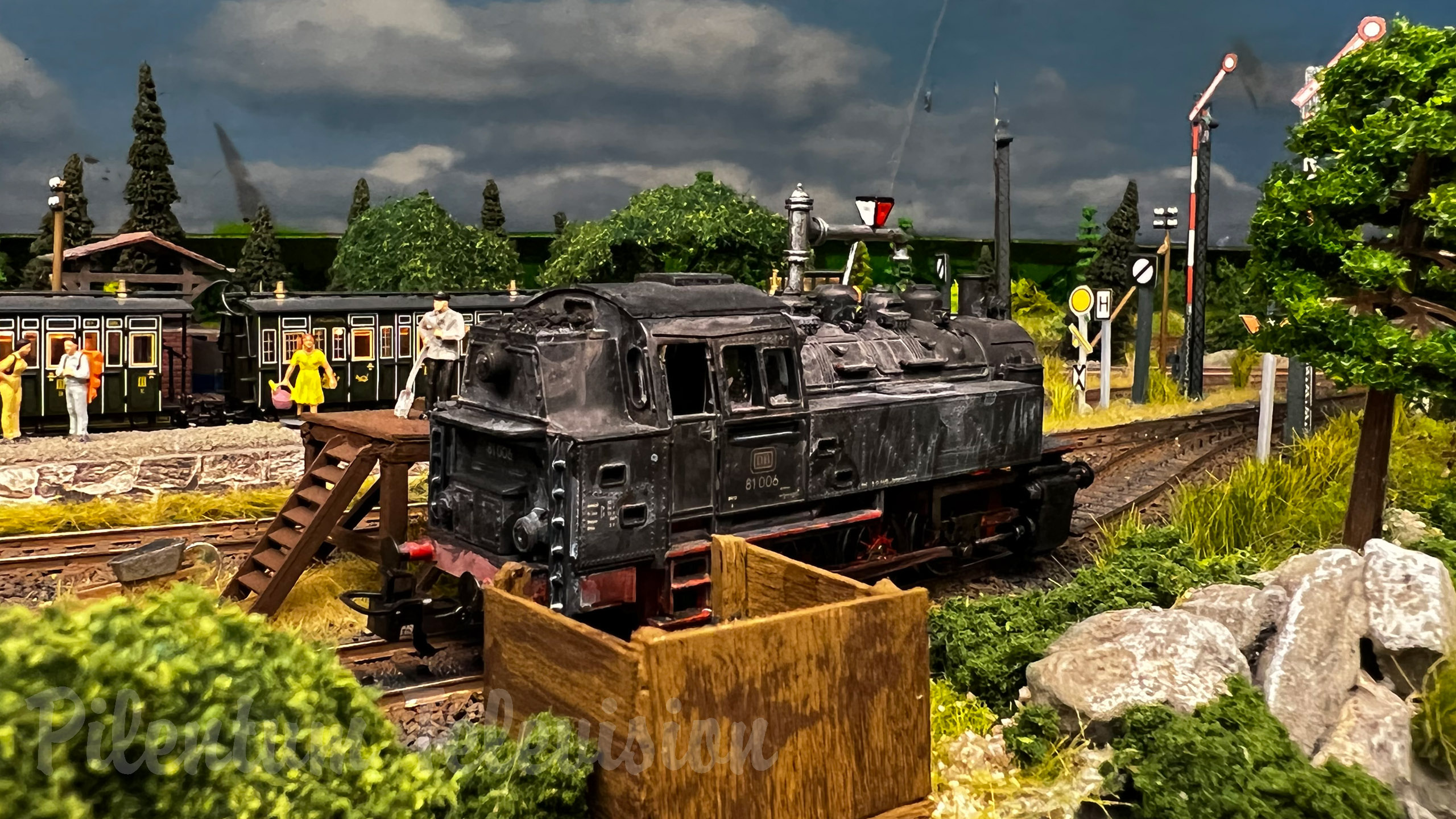 Maquette ferroviaire de locomotive à vapeur à l’échelle HO avec des milliers de détails (Allemagne)