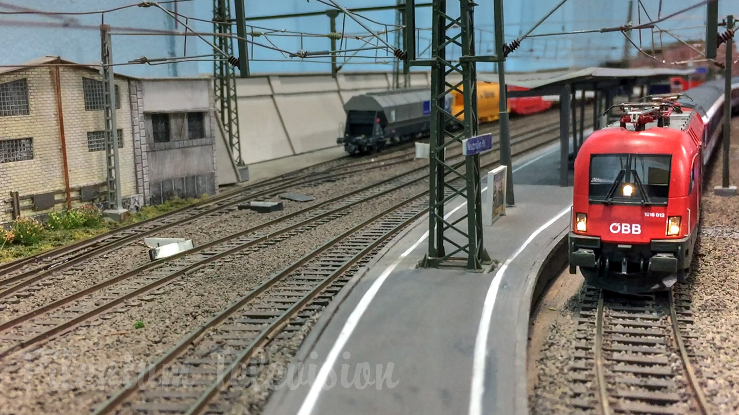 Réseau ferroviaire «Gare centrale de Neupreussen» - Trains Piko et locomotives Roco à l’échelle HO