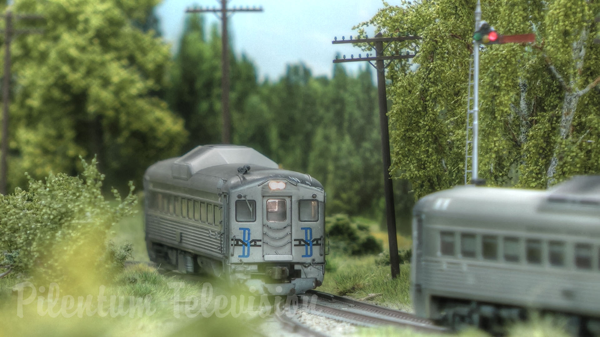 Trains miniatures à l’échelle HO - Cold Water Junction - Maquette ferroviaire et wagons diesel