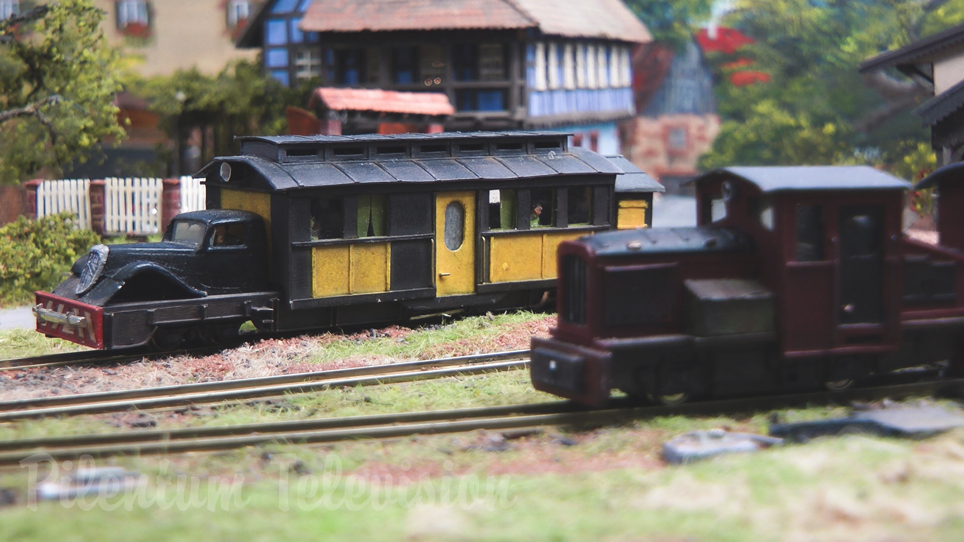 Trains miniatures sur pneus - Le réseau magnifique du club des amis du rail 67