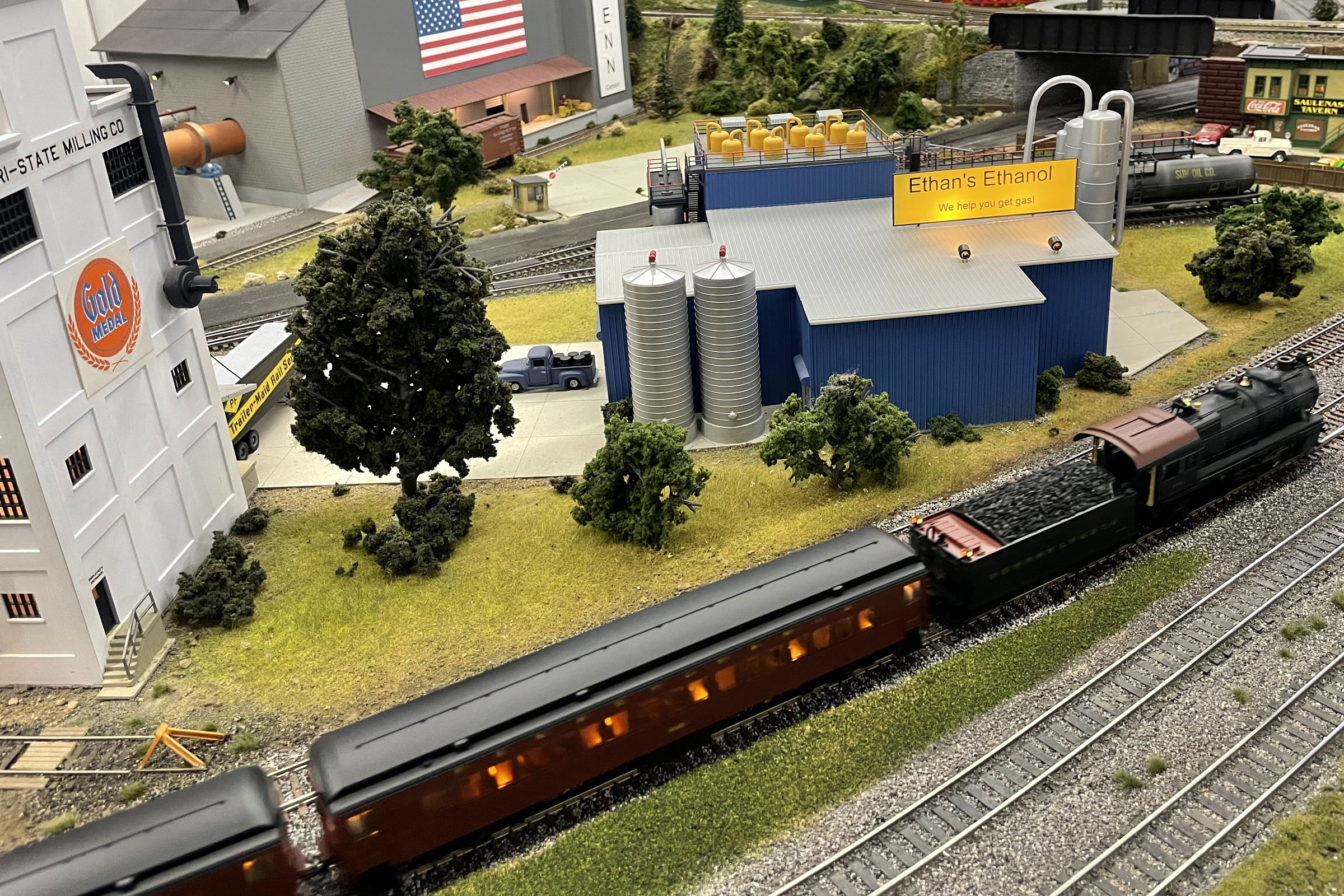 L’un des plus grands réseaux ferroviaires à l’échelle HO d’Amérique - Chelten Hills Model Railroad Club